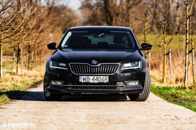 Skoda Superb 2.0 TSI L&K DSG - 3