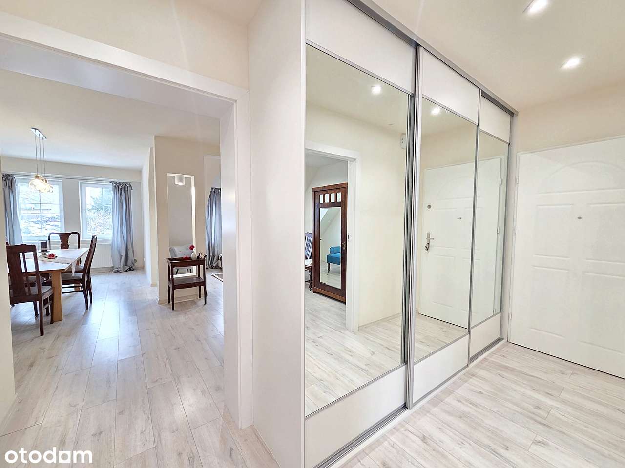 2-poziomowy apartament przy Jeziornej-16