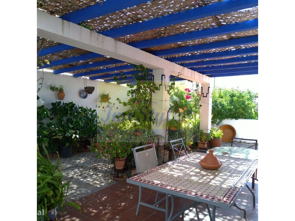 Moradia isolada com cave e apartamento independente em Castro Marim - Grande imagem: 4/60