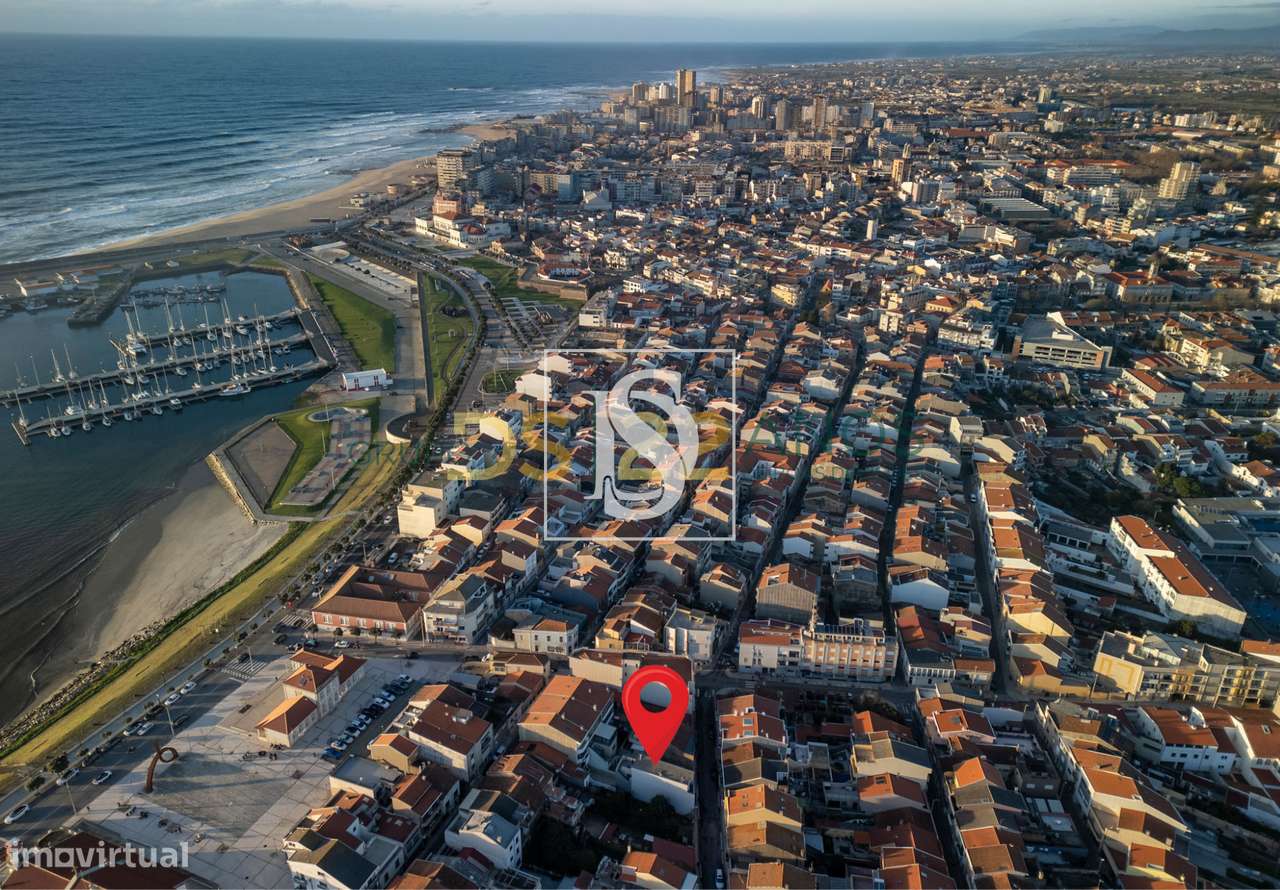 Moradia de construção moderna, situada na 3. ª linha de praia na Póvoa-30