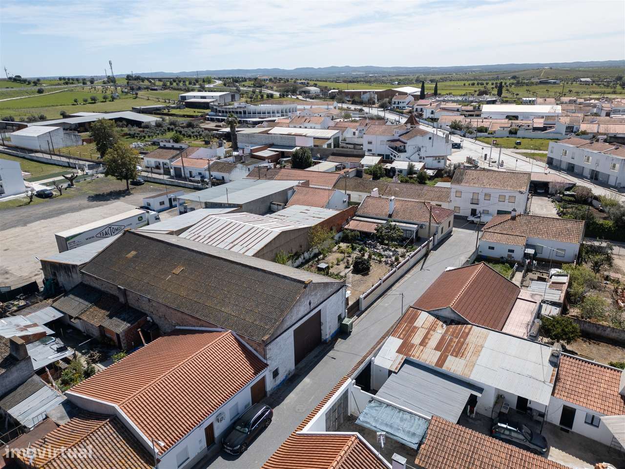 Armazém agrícola ou industrial em São Manços - Grande imagem: 3/20