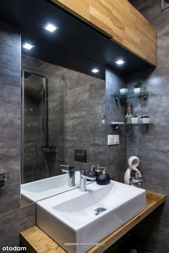 Trzypokojowe mieszkanie z balkonem-12