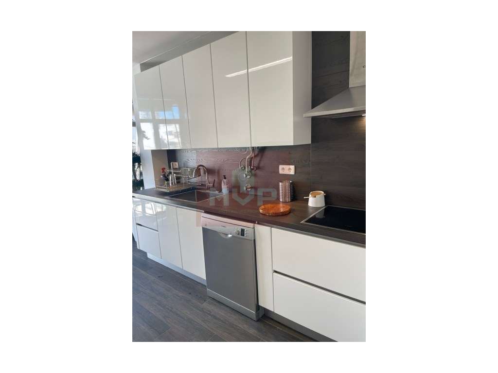 T3 renovado próximo do mercado de Faro-9