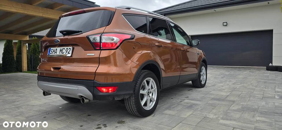 Ford Kuga 1.5 EcoBoost 2x4 Business Edition - 9