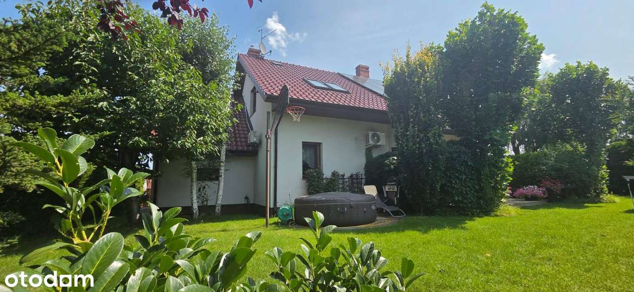 Otulony zielenią i słońcem DOM 216 m²-6 pokoi,2 łazienki,pralnia,GARAŻ-4