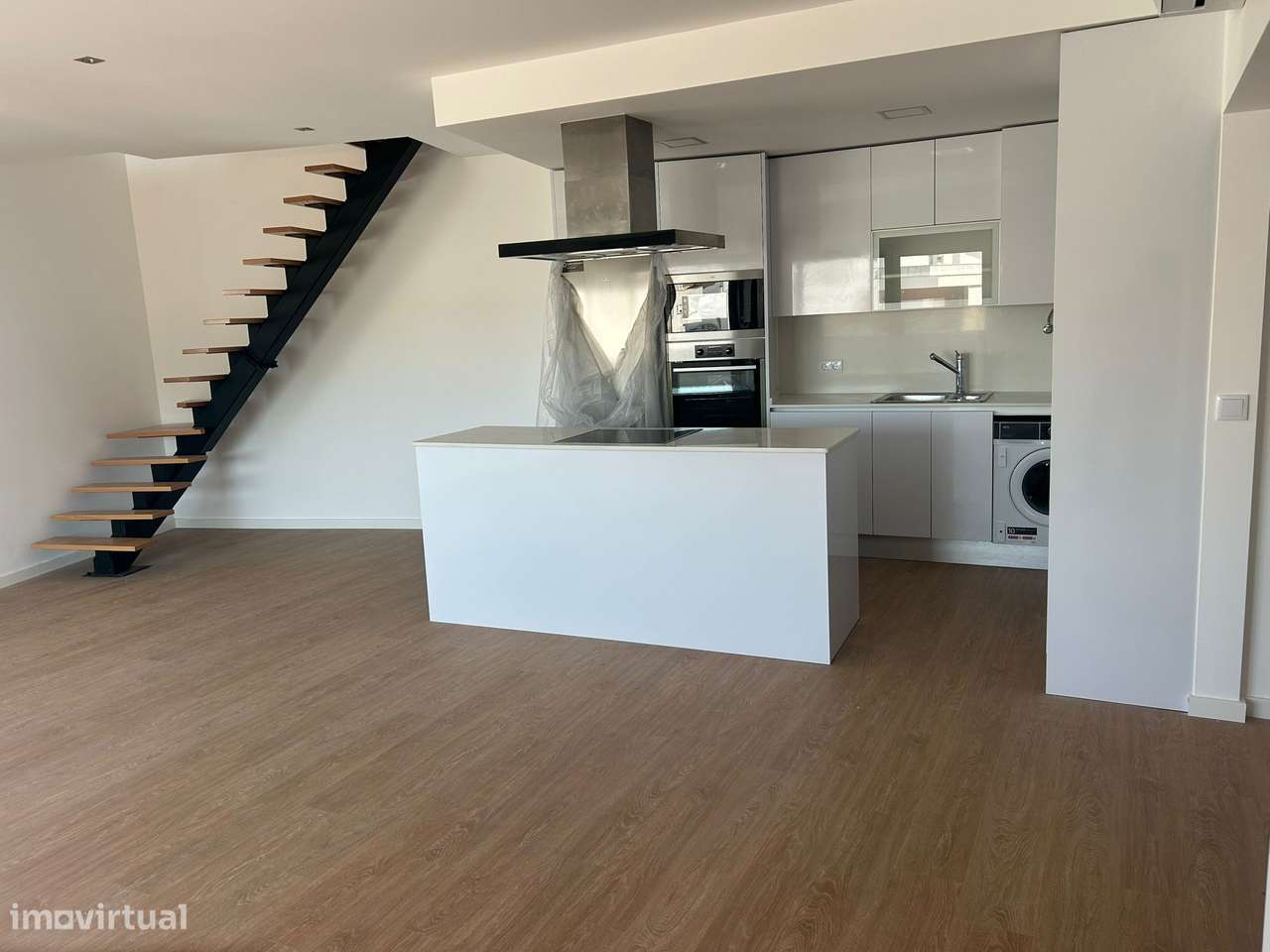 T3 +1 Duplex NOVO no Empreendimento Varandas do Pinheiro-4
