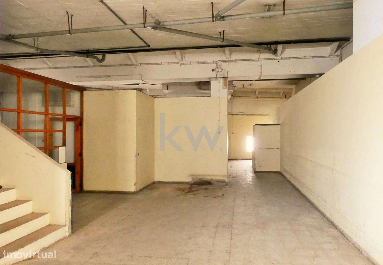 Prédio antigo e bem estruturado para remodelar em vários Apartamentos. - Grande imagem: 4/31