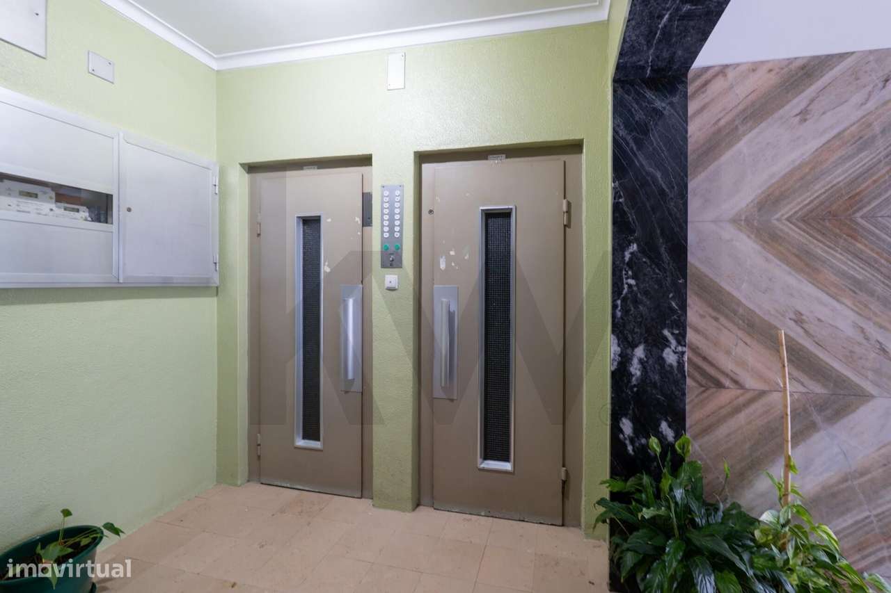 Apartamento T2 com Áreas Generosas e Vistas Desafogadas – Odivelas Cen - Grande imagem: 3/31