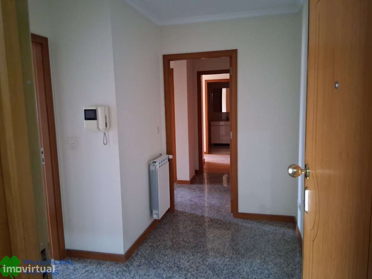 t2 panorâmico a 300 metros ismai com garagem box 2 carros - Grande imagem: 5/15