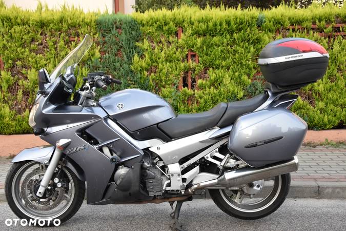 Yamaha FJR - 6