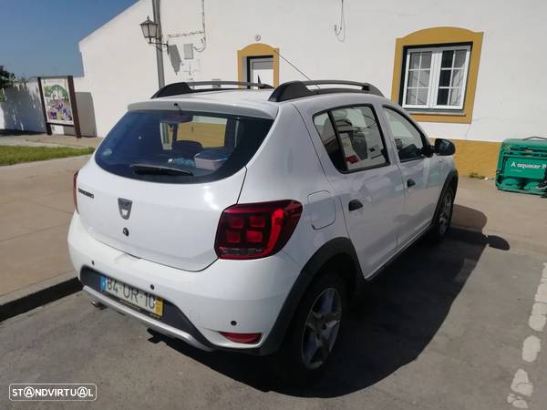 Dacia Sandero 1.5 dCi Stepway - 3