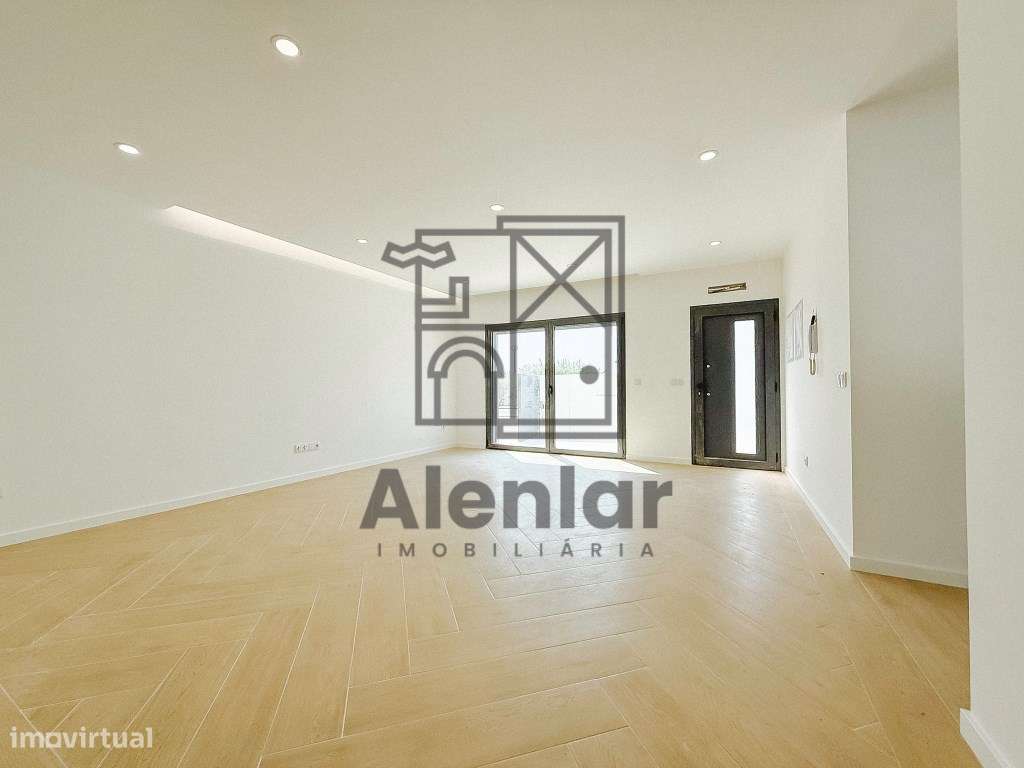 NOVA Moradia V4 a 800 metros da praia NOVA-22