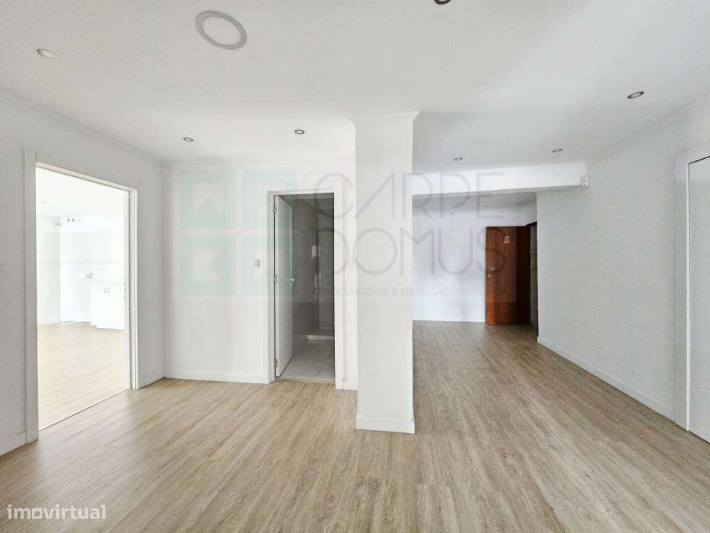 Espaçoso apartamento T3 na Ramada, Odivelas-5