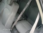 Kia Carens 1.7 CRDi Business Line 7os 7DCT - 21