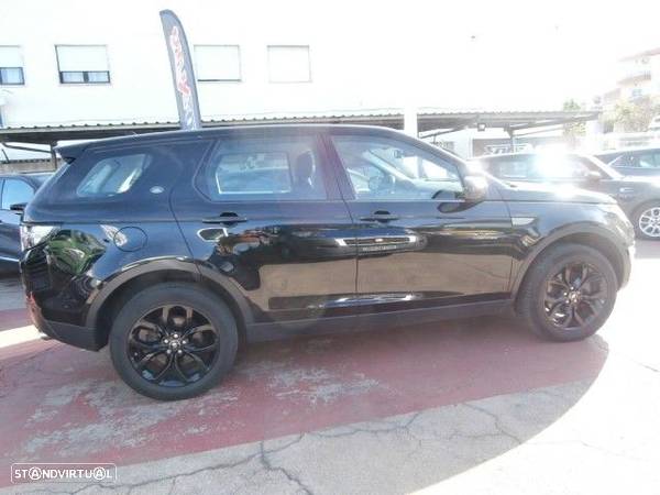 Land Rover Discovery Sport 2.0 TD4 HSE Luxury eCapability - 4