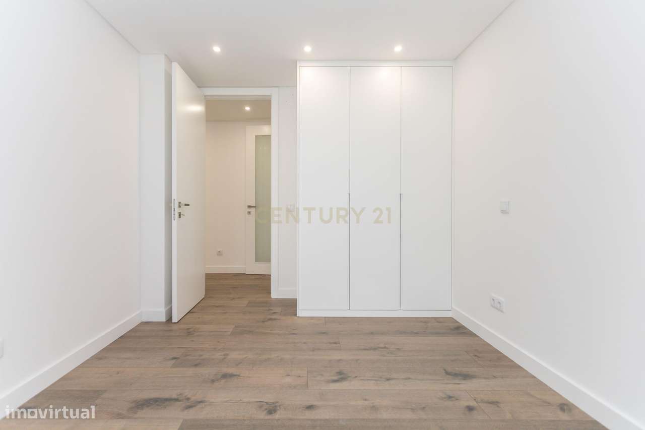 Dois Apartamentos Modernos (T3 + T2) na Qta. do Desembargador – Feijó-38