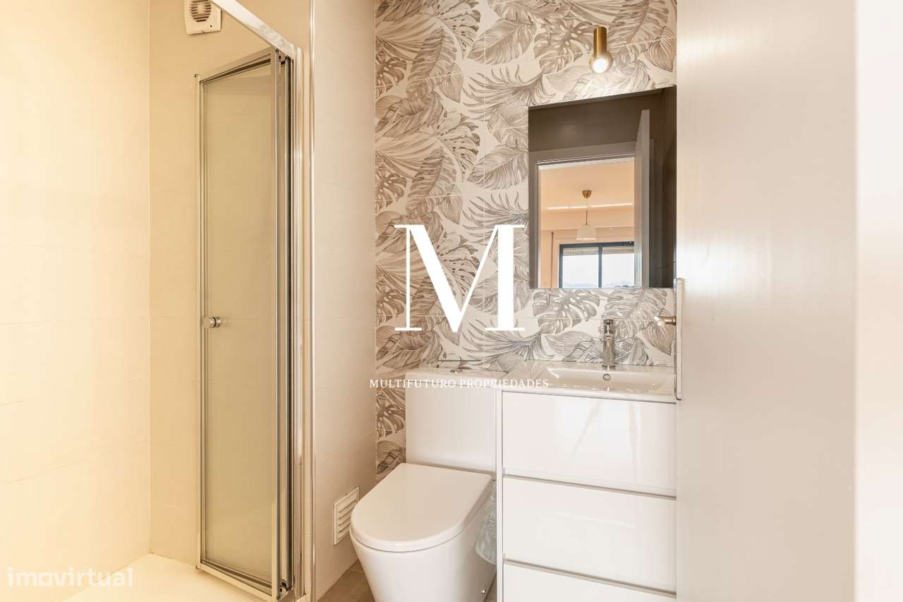 Valongo | Apartamento T2 | Varanda | Box 2 viaturas | Arrumos-16