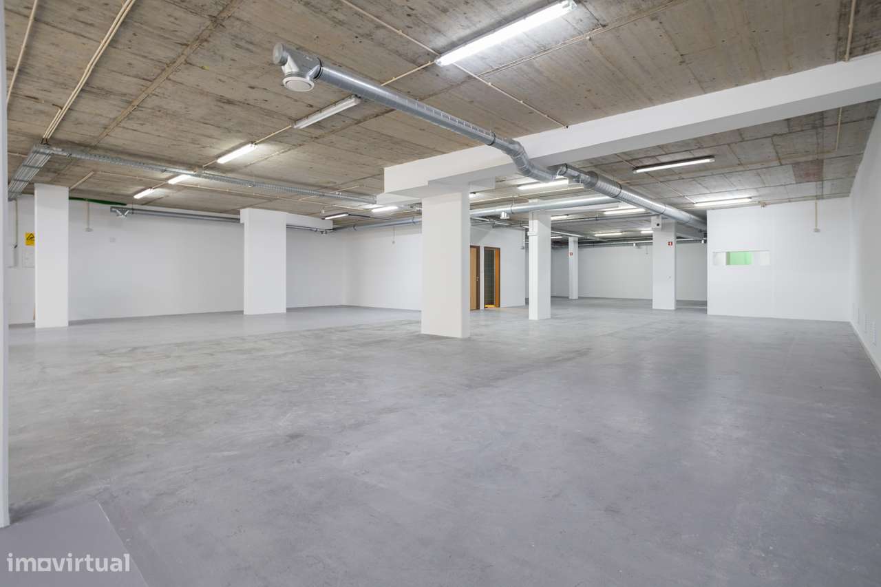 Espaço Comercial Moderno no Coração de Olival de Basto - Ideal para o - Grande imagem: 4/16