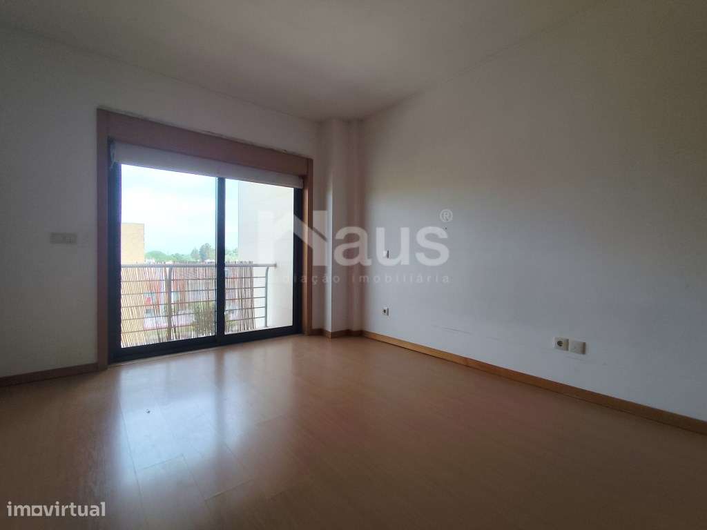 T3 com 2 lugares de parqueamento-11