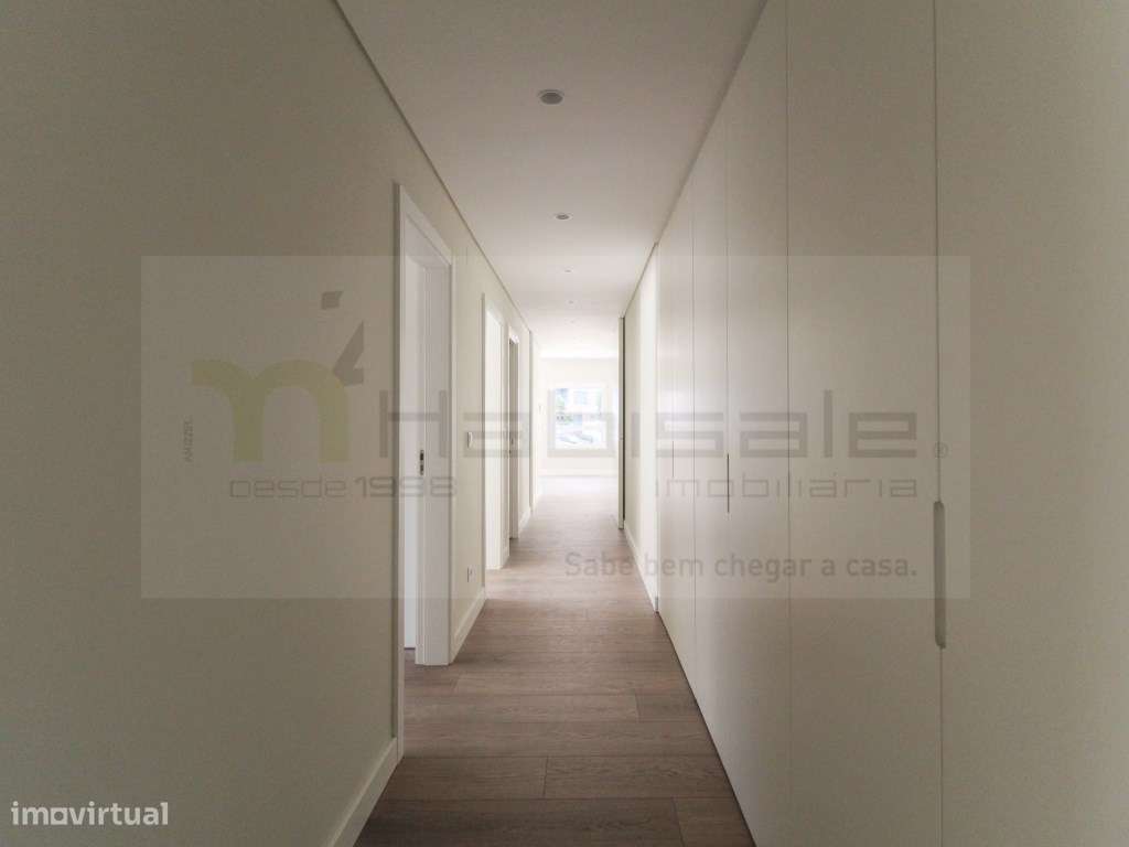 T3 + 1 com terraço, nas Colinas do Cruzeiro!-30