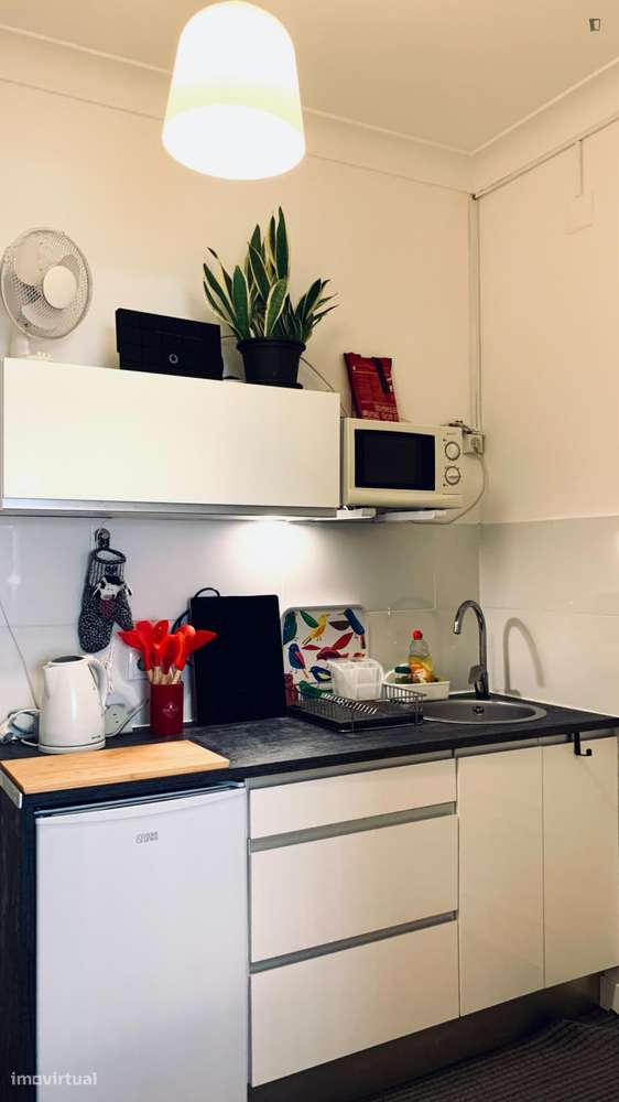 Quarto - localizado em Benfica Lisbon - Grande imagem: 3/22