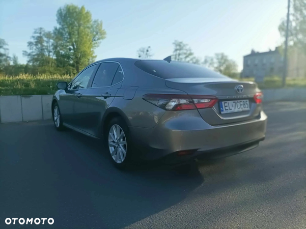 Toyota Camry 2.5 Hybrid Comfort CVT - 4