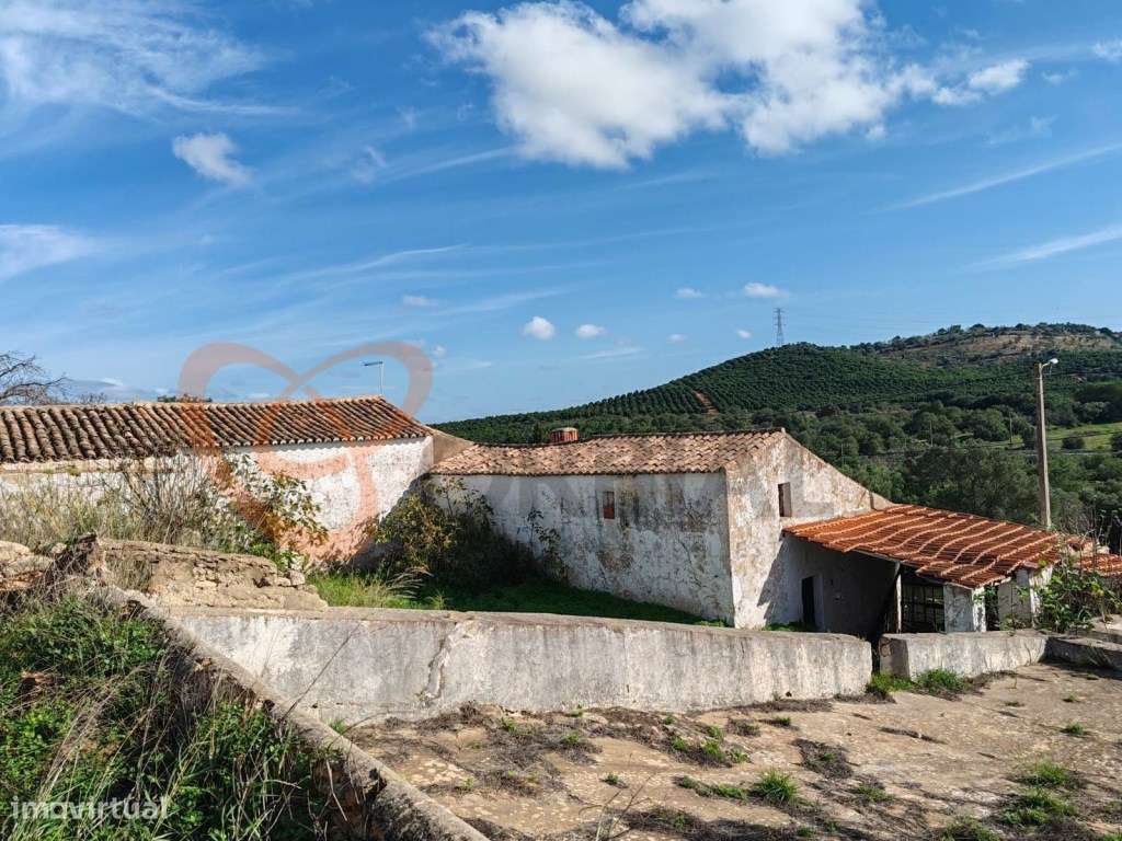 Moradia para recuperar situada em Tunes, Silves - Grande imagem: 4/20