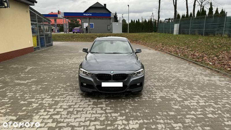 BMW Seria 3 335i xDrive - 11