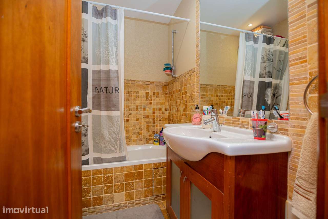 FABULOSO APARTAMENTO DE LUXO T2 DE GRANDES DIMENSÕES COM 2 LUGARES DE-29