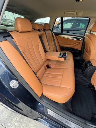 BMW Seria 5 530d Touring Aut. Luxury Line - 6
