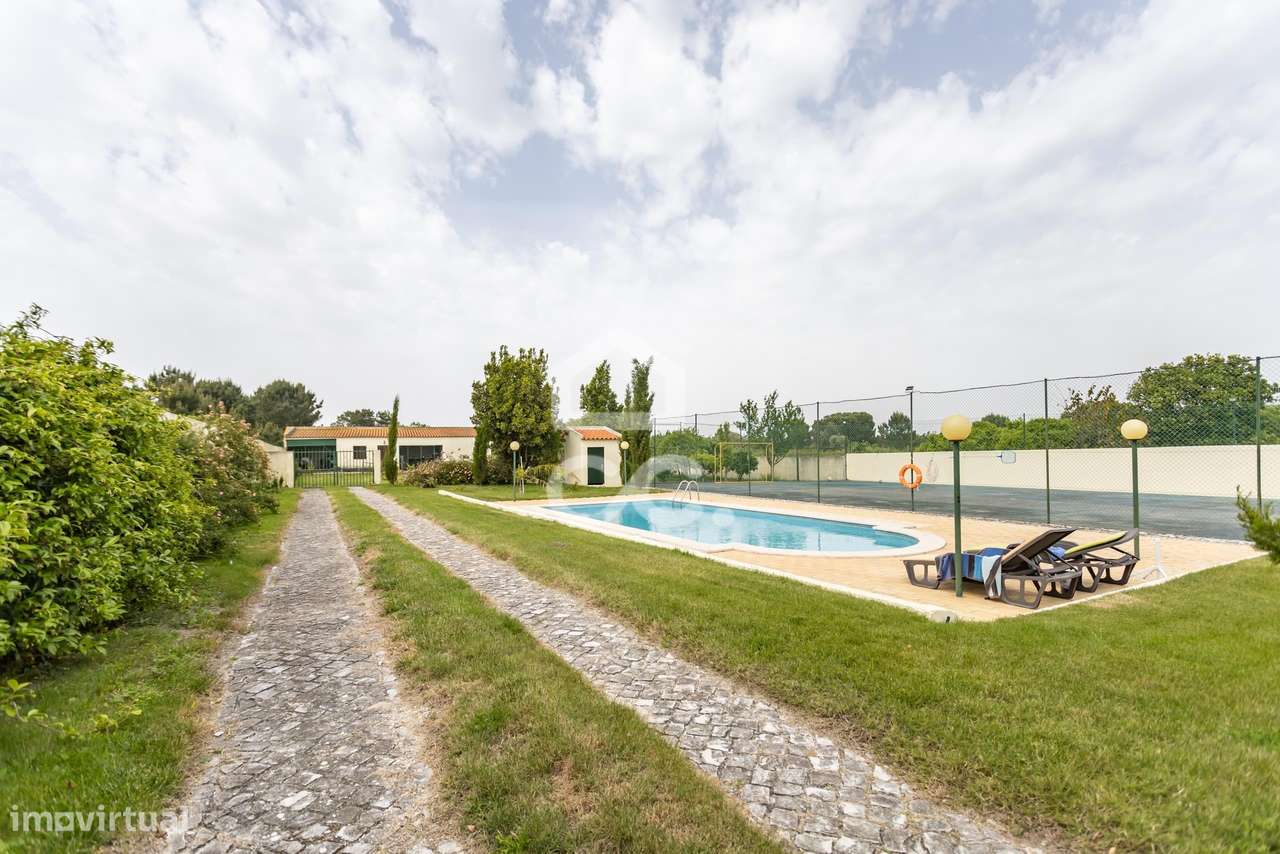 Quinta com 5 quartos com  piscina, campo de jogos e Boxs para cavalos-53