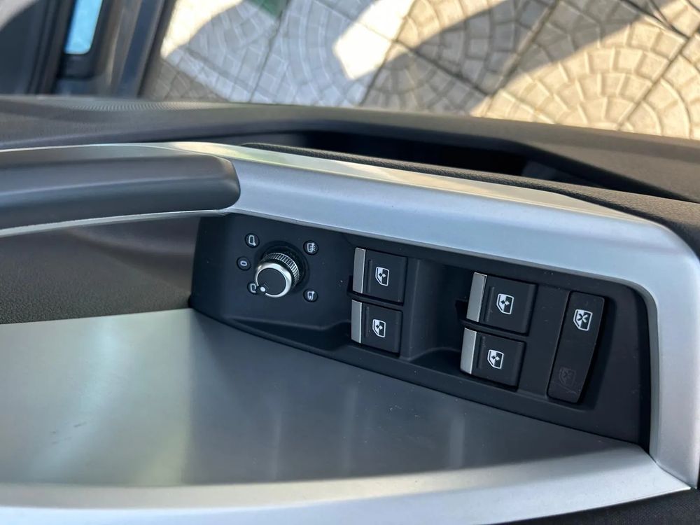 Audi Q3 - foto 13