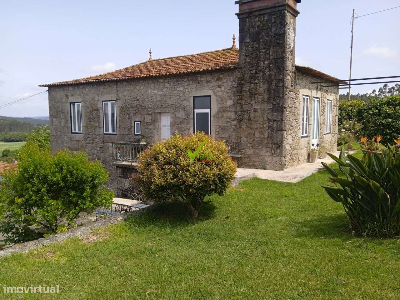 Moradia T. 3 Rústica em Pedra - Grande imagem: 4/30