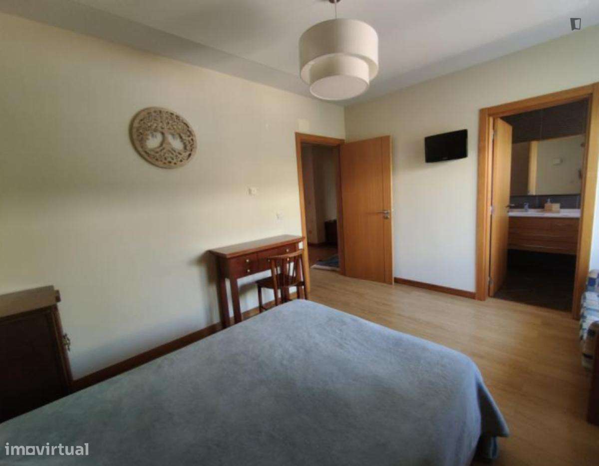 Quarto - localizado em Lisbon - Grande imagem: 4/9