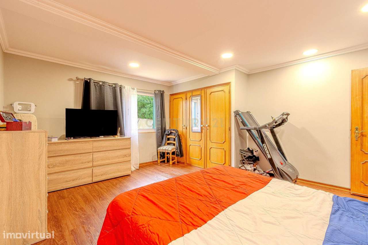 Apartamento T2 com 116 m² em Condomínio Privado no Centro de Albufeira-8