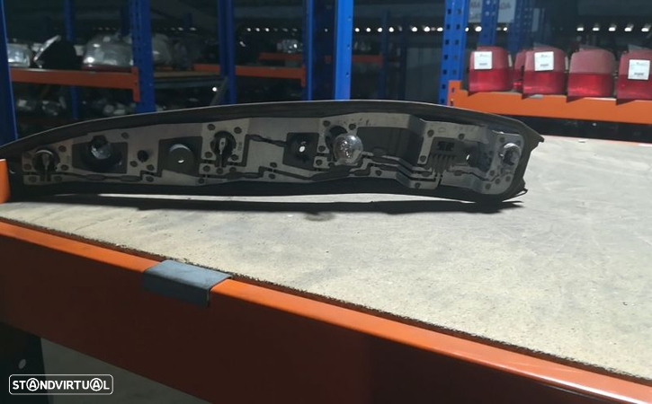 Suporte Lampadas Direito Drt Fiat Punto (188_) - 1