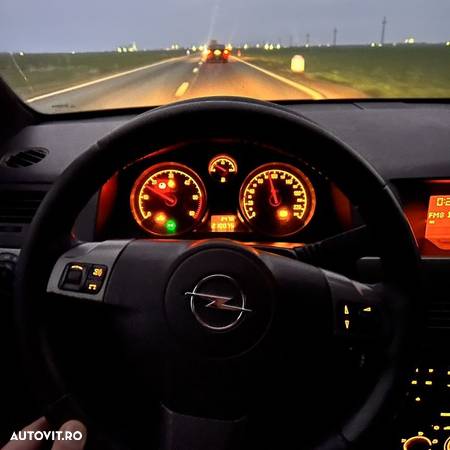 Opel Astra GTC 1.3 CDTI Cosmo - 7