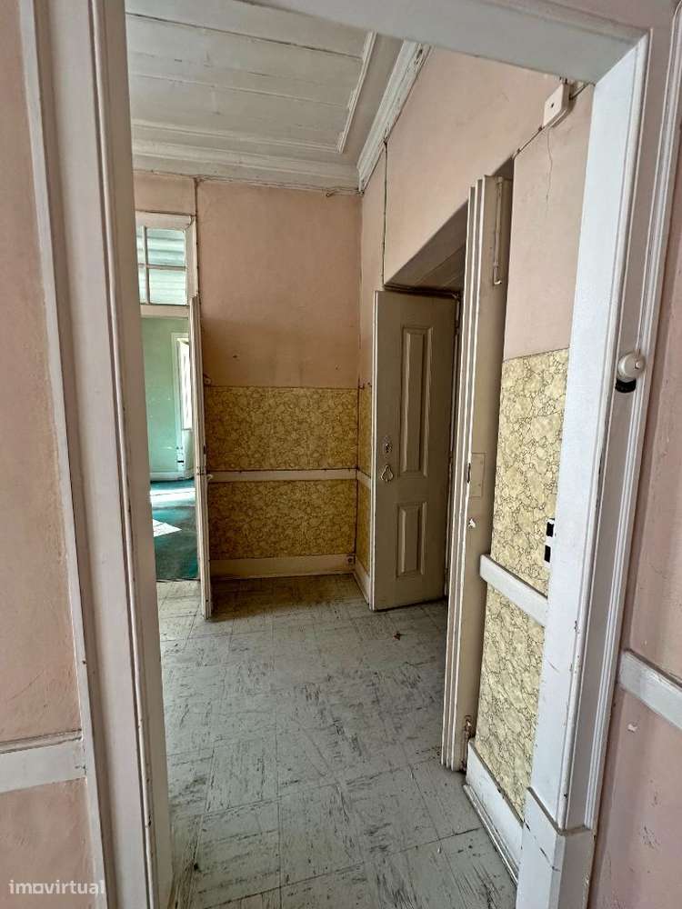 Prédio com 3 frentes no Centro Histórico - Grande imagem: 5/17