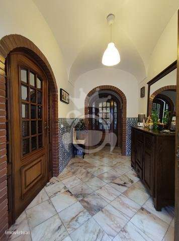 Moradia T3 no centro da Vila de Redondo-3