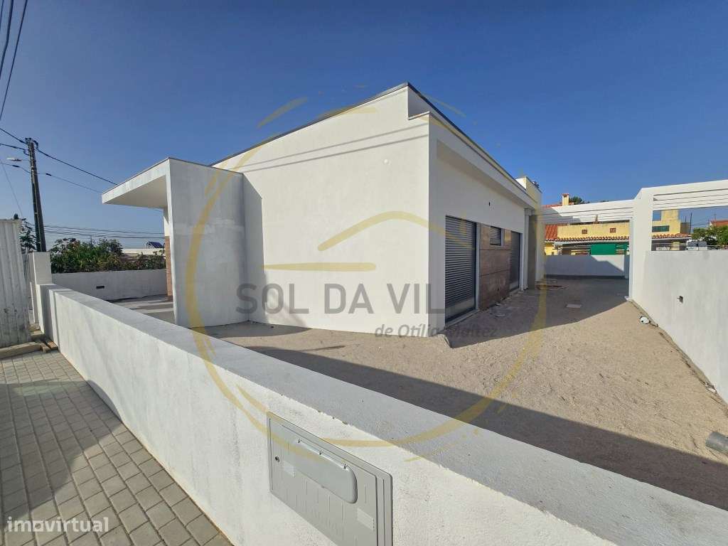 Moradia com piscina T3+1 - Fernão Ferro, Seixal - 550.000€-16