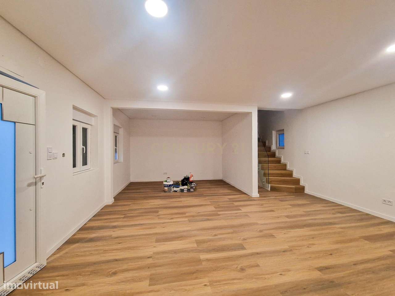 Moradia isolada c/ 4 assoalhadas totalmente remodelada c/ possibilidad-4