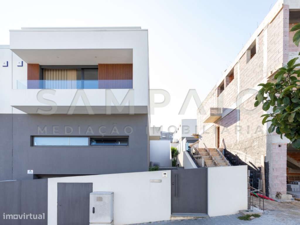 Moradia T3+1 em São Pedro da Cova-40