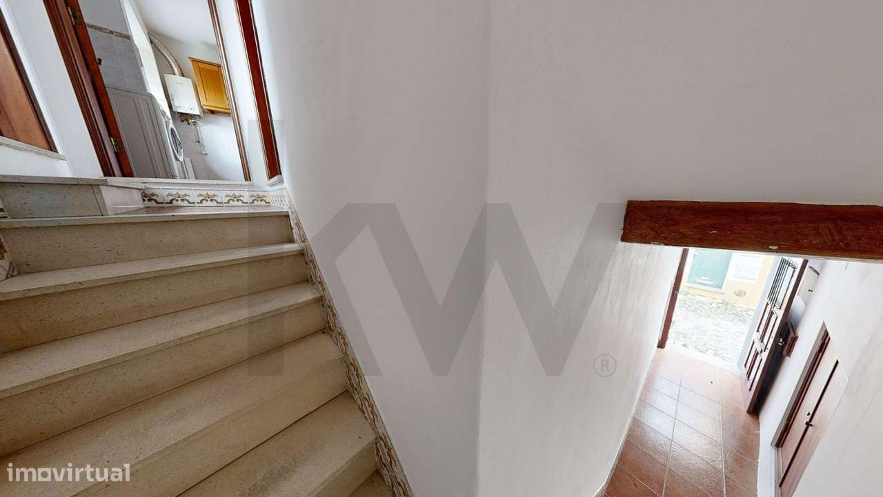 Moradia T1+1 de 1º Andar Localizada no Centro Histórico de Évora - Grande imagem: 5/17