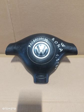 Poduszka powietrzna kierowcy Airbag VW Bora 1.9 tdi 3B0880201BJ - 1