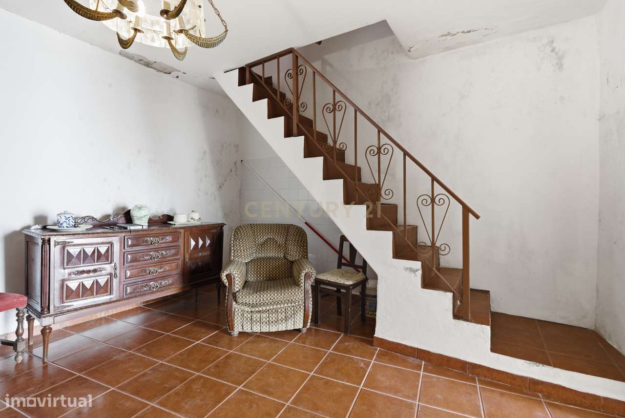 Moradia T1 para Investimento, perto do Sobral de Monte Agraço-8