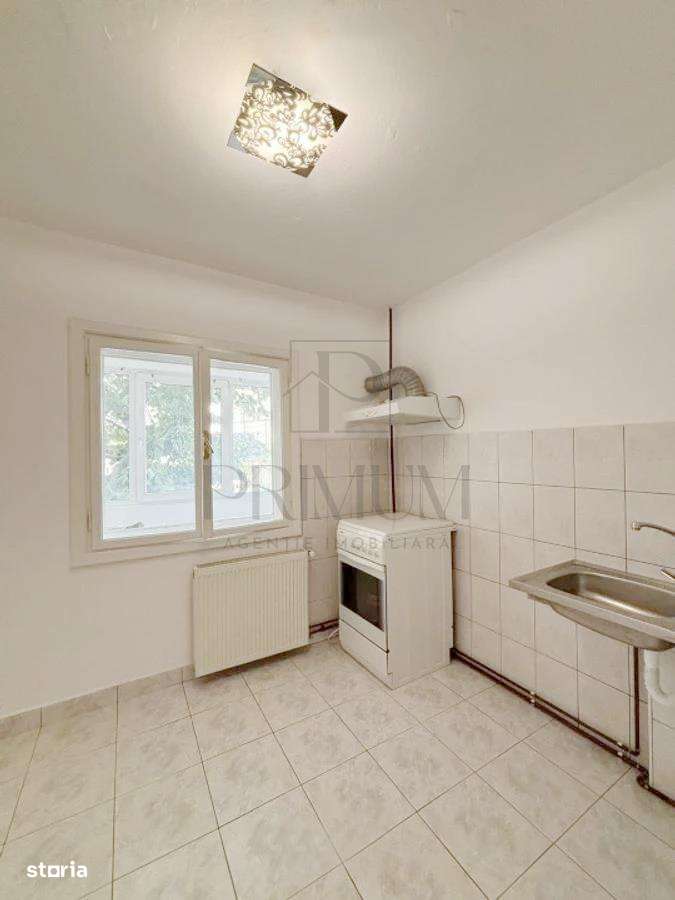 BABA DOCHIA - 3 Cam - Decom - Centrala Proprie - 2 Bai - 3 Boxe - Gara - Imagine principală: 4/11