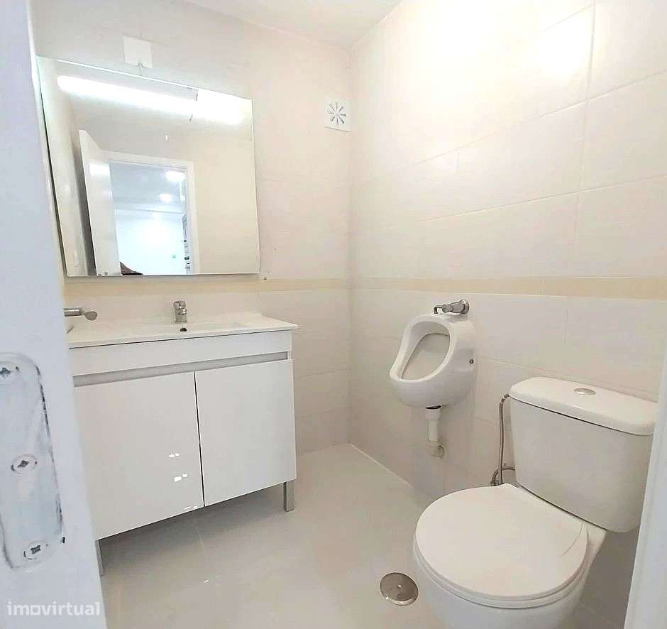 Loja T1 Venda em Corroios,Seixal - Grande imagem: 5/8