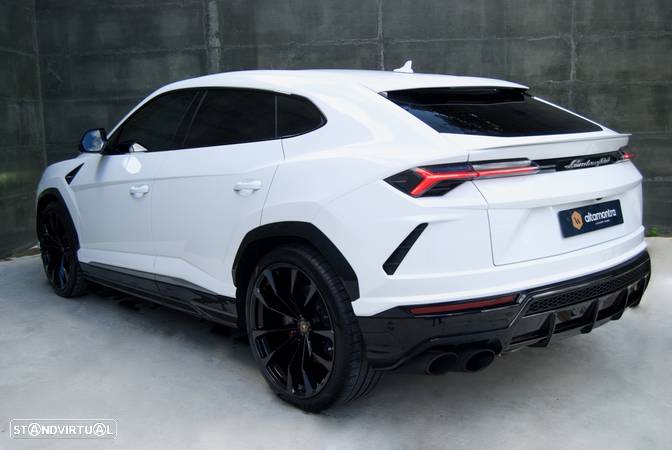 Lamborghini Urus 4.0 V8 - 8