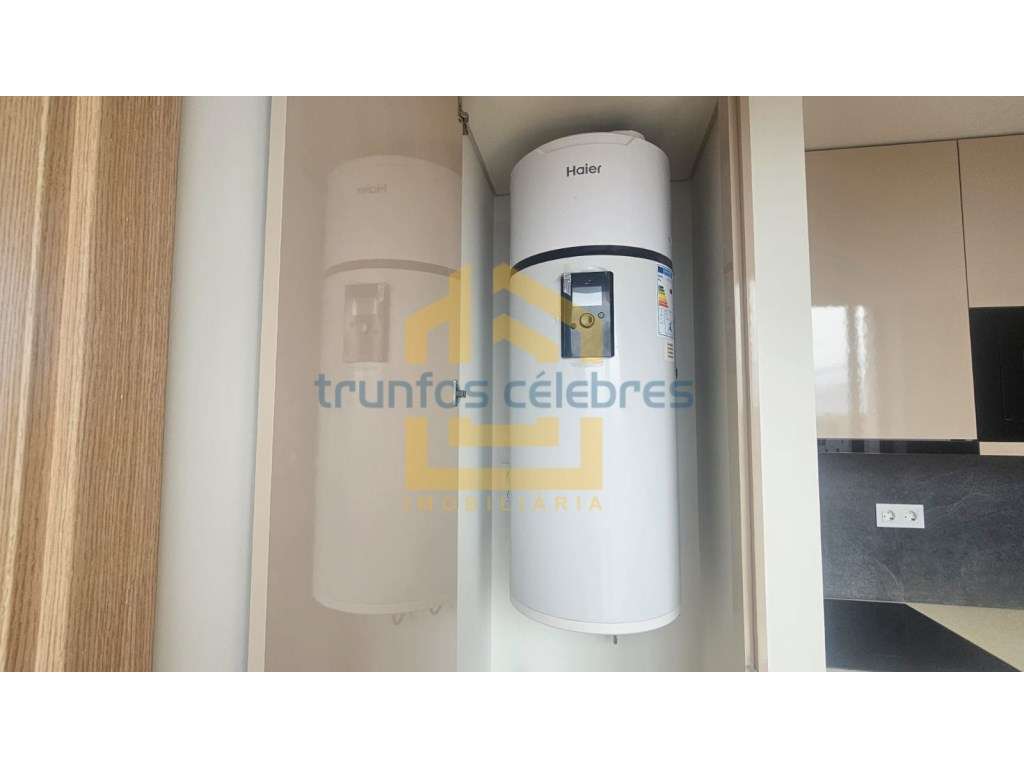 Apartamento T2 Novo | 3 º Andar | 3 Varandas | Lugar de garagem par...-7