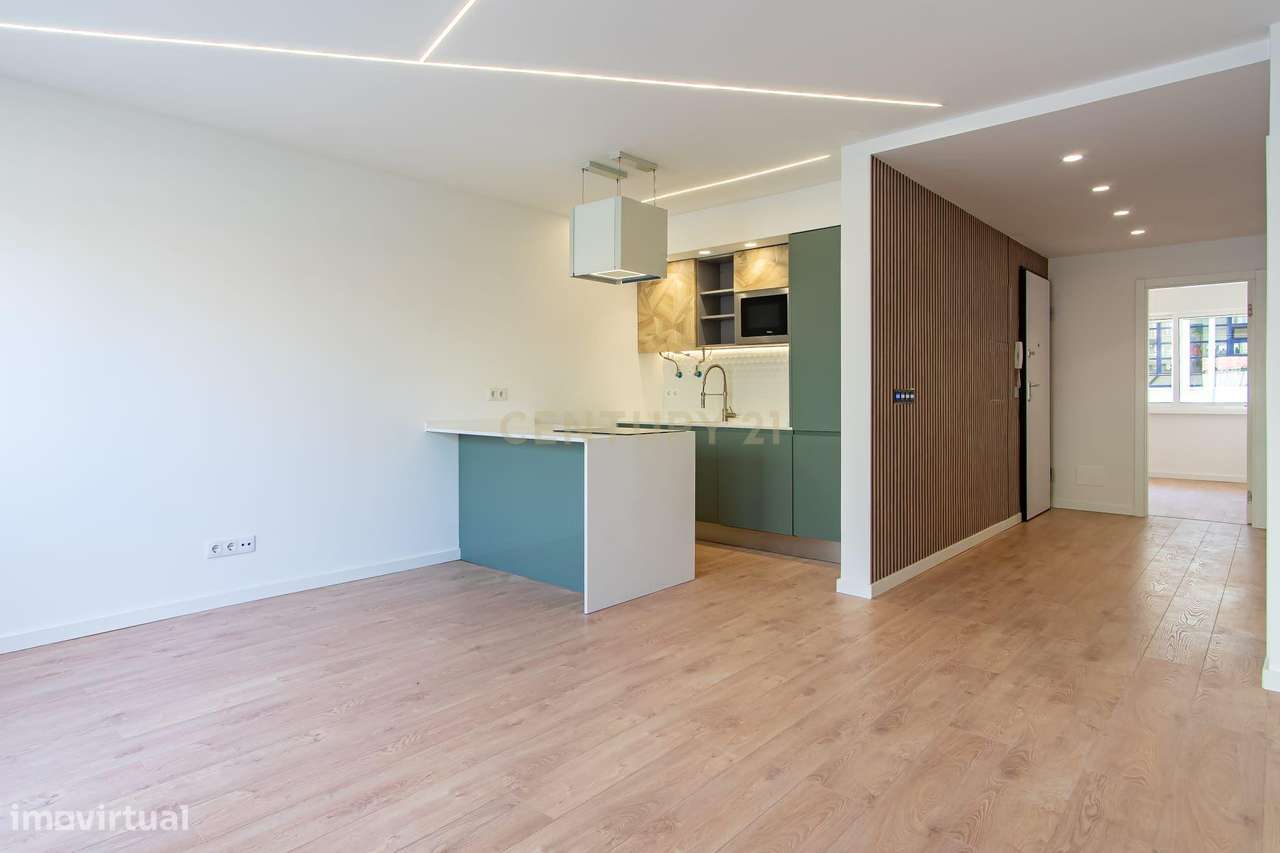 Oportunidade | ApartamentoT3 totalmente remodelado c/Terraço | Agualva - Grande imagem: 2/33